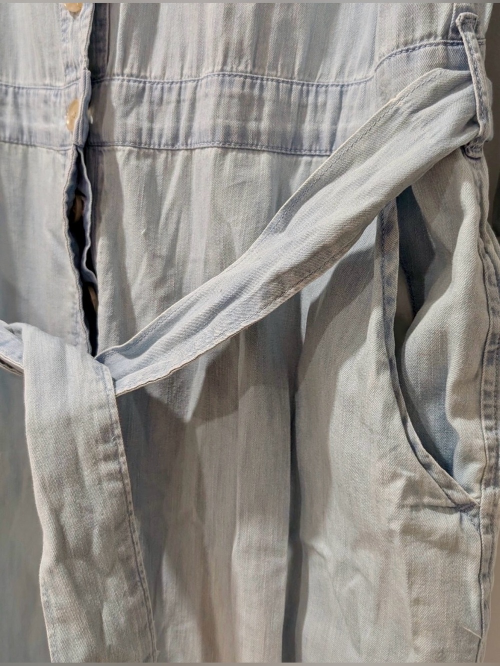 GAP - CHAMBRAY JUMPSUIT - STYLISH, RELAXED COMFORT WEAR - Picture 4 of 5
